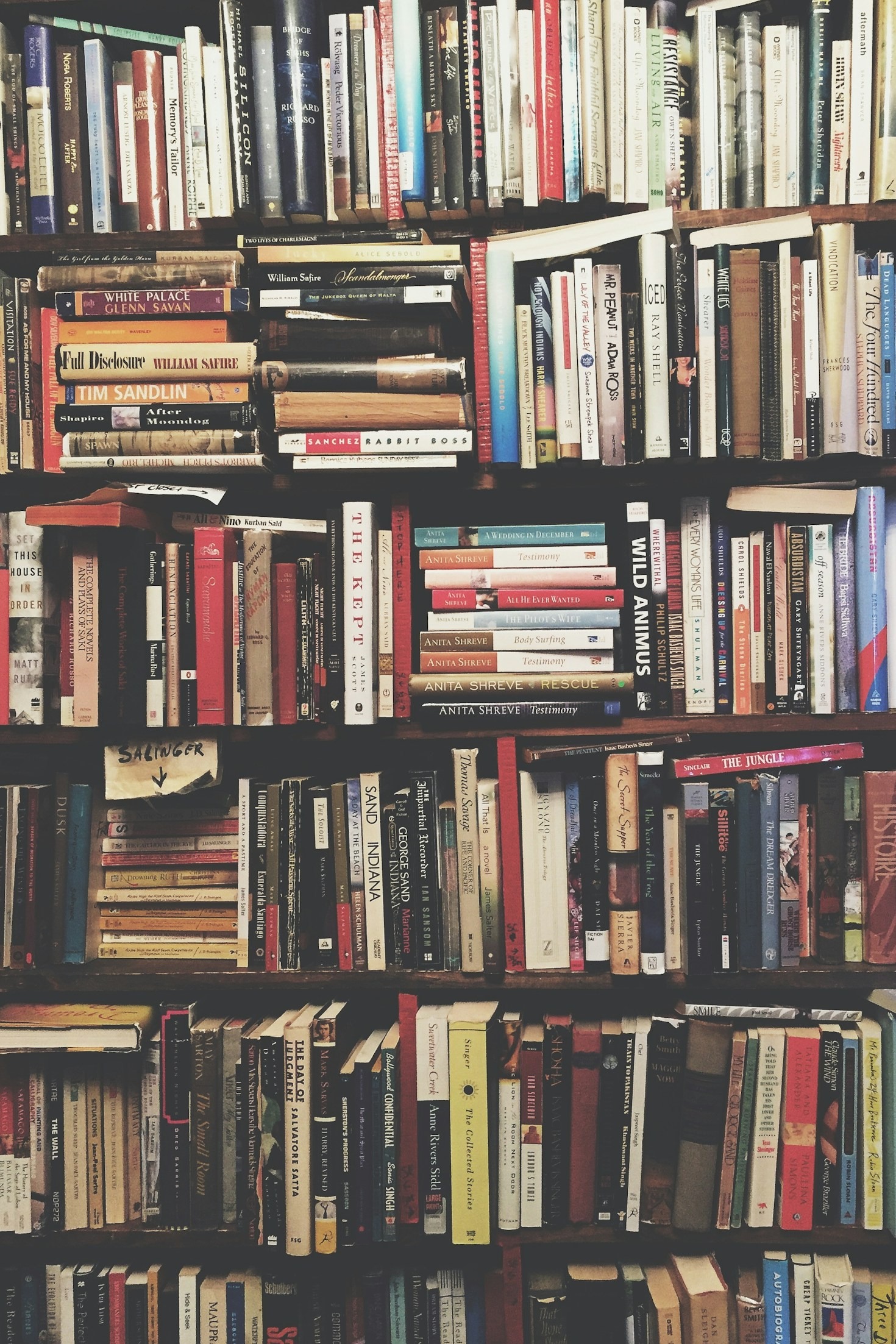 5 Literary Genres to Expand Your Horizons